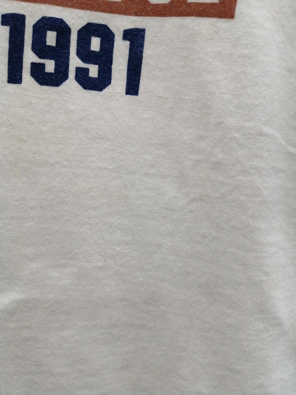 小さいシミ有り