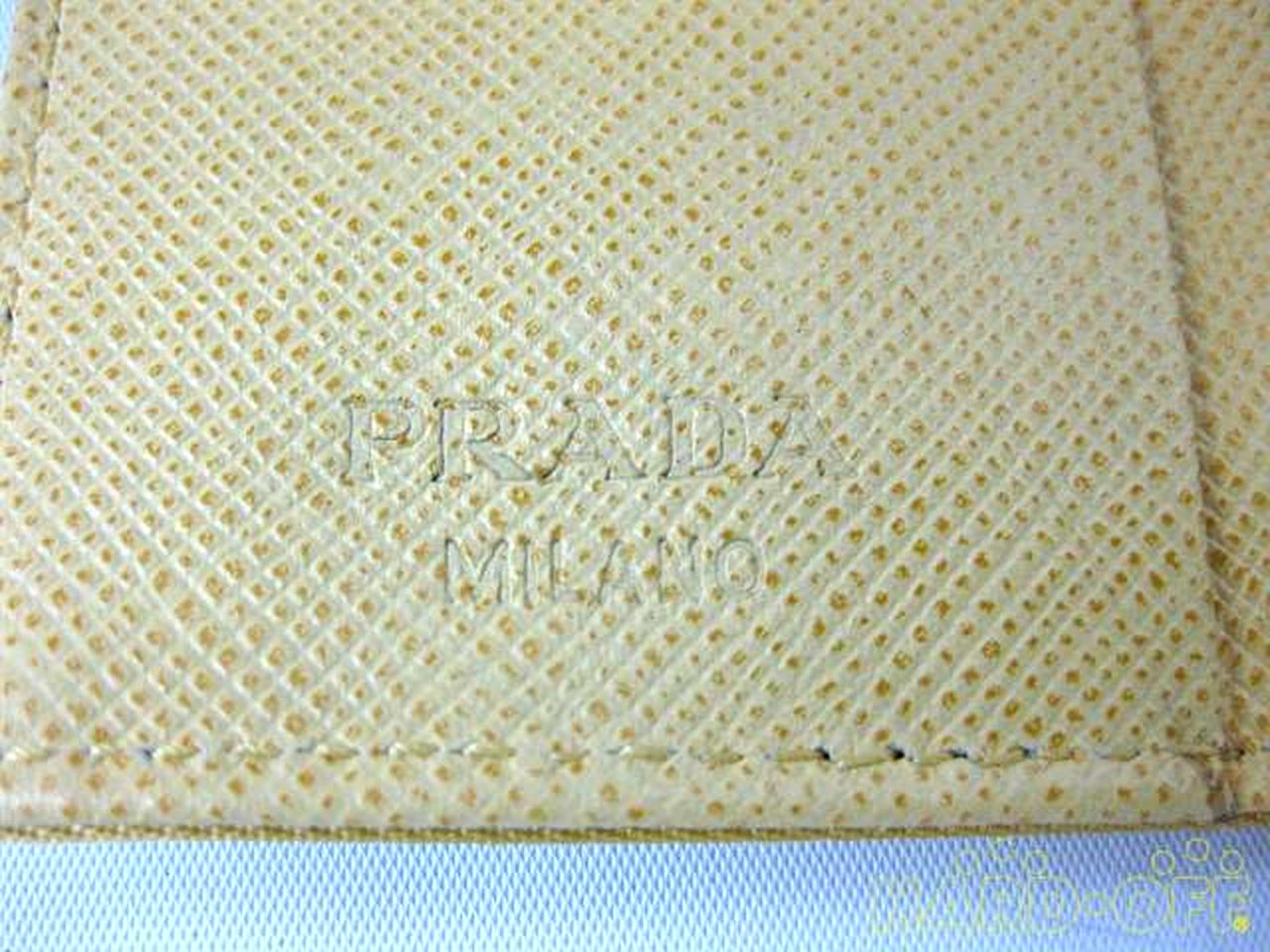 PRADA キーケースΩ 