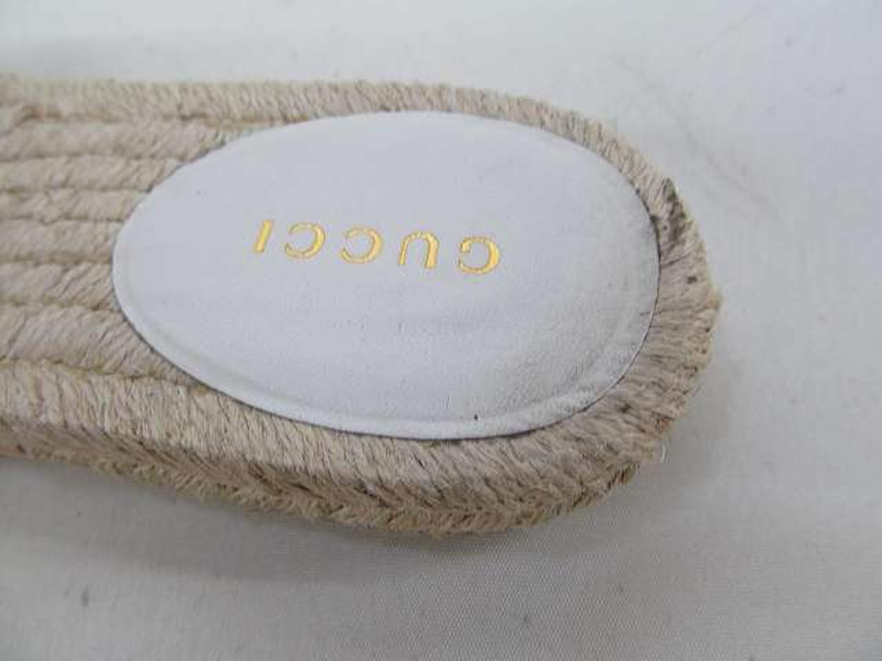 かかとに汚れあります