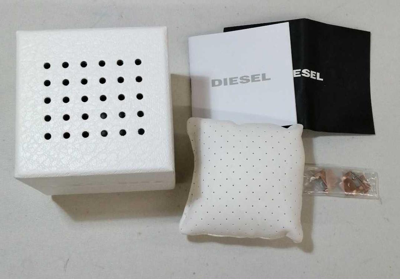 箱と予備コマ付きです。