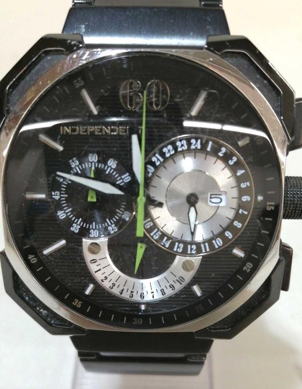 文字盤にキズ多くあります