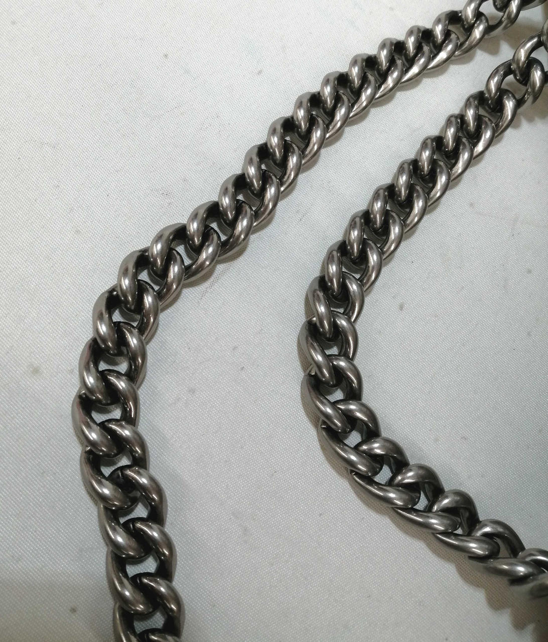 持ち手のチェーンです