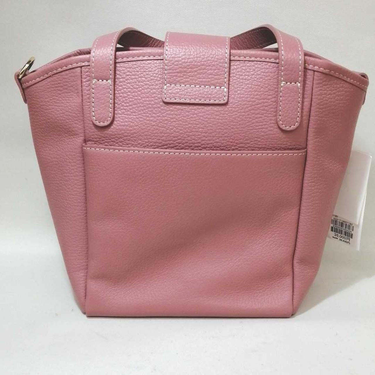 裏側にもポケット付いてます