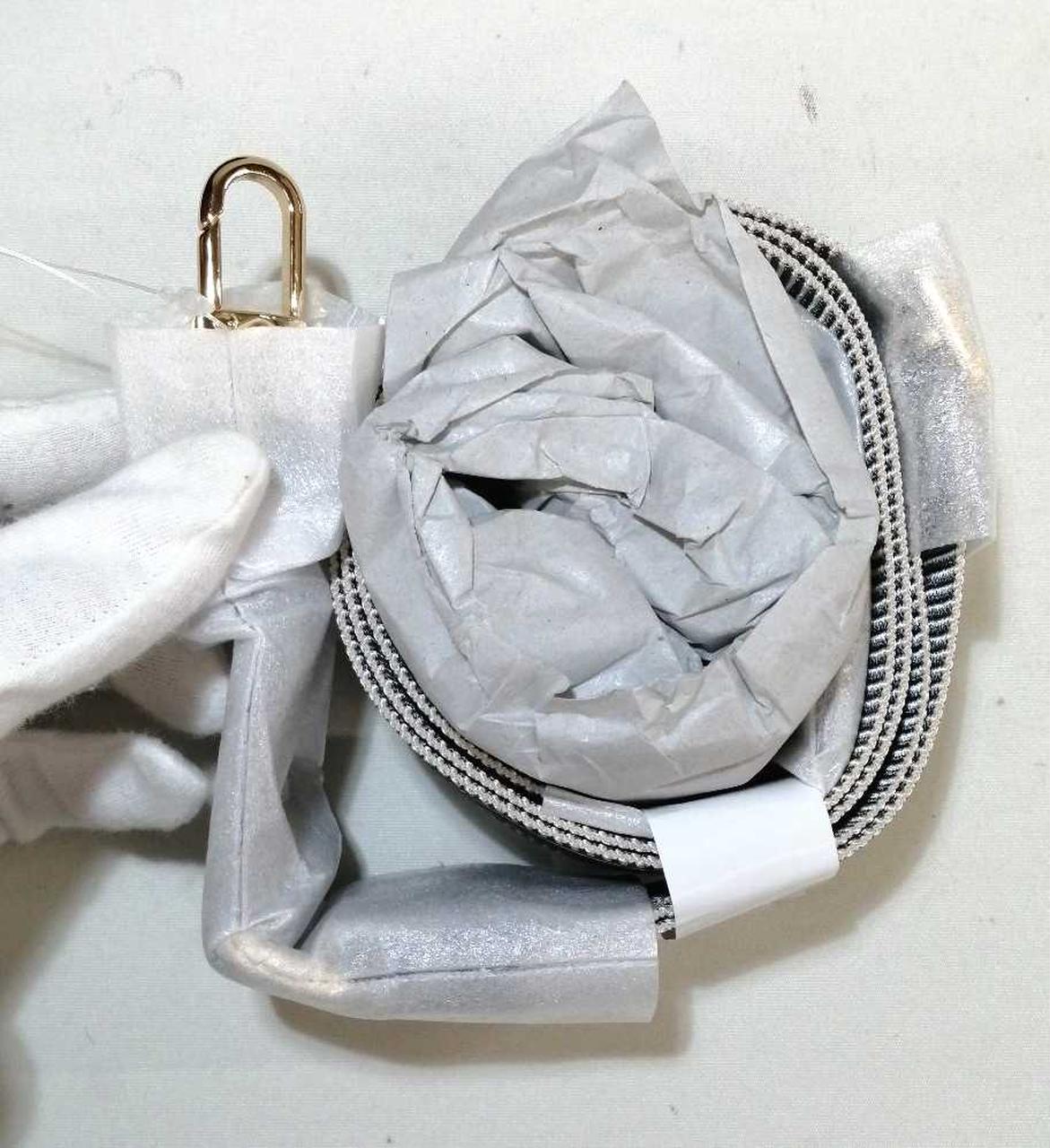 ショルダーベルト付いてます