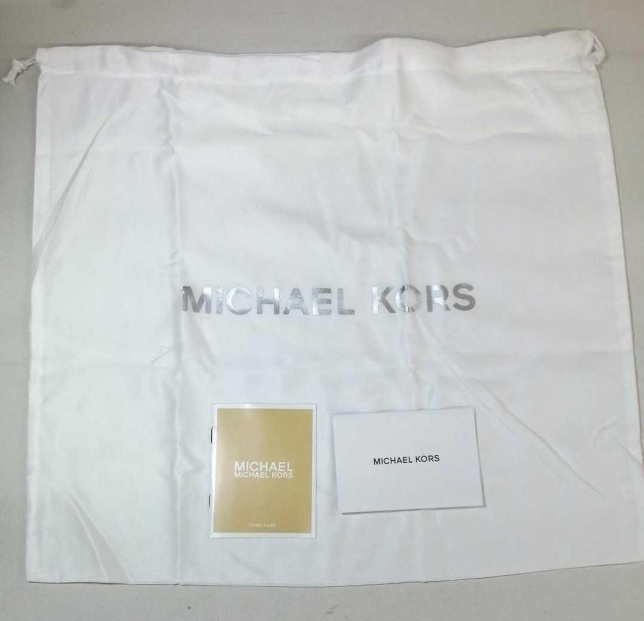 保護袋付きです