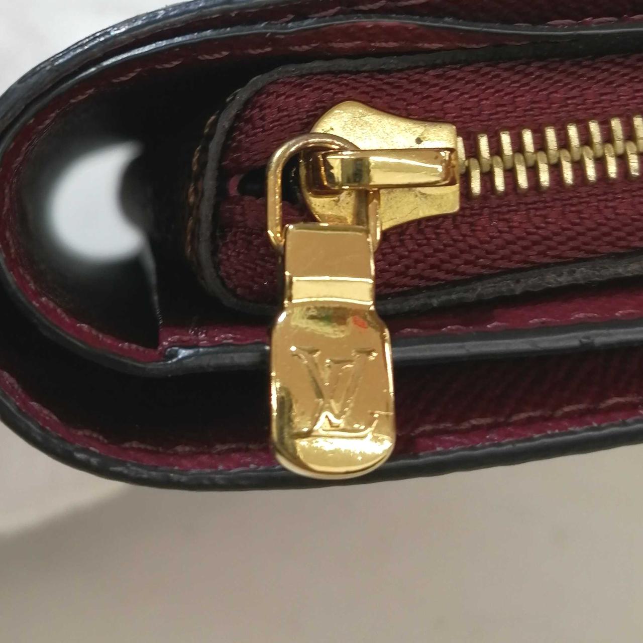 ロゴの刻印あります