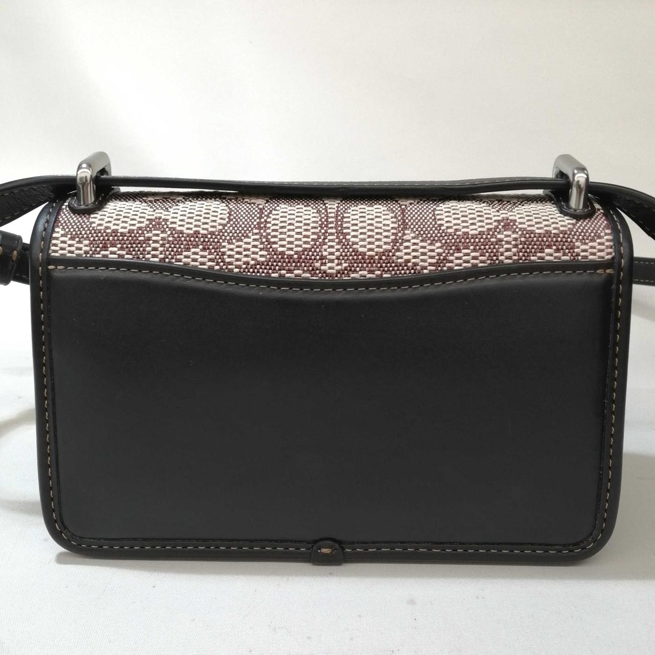 背面ポケットあります