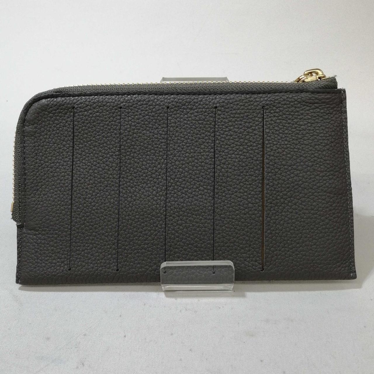 裏面にポケット5個あります