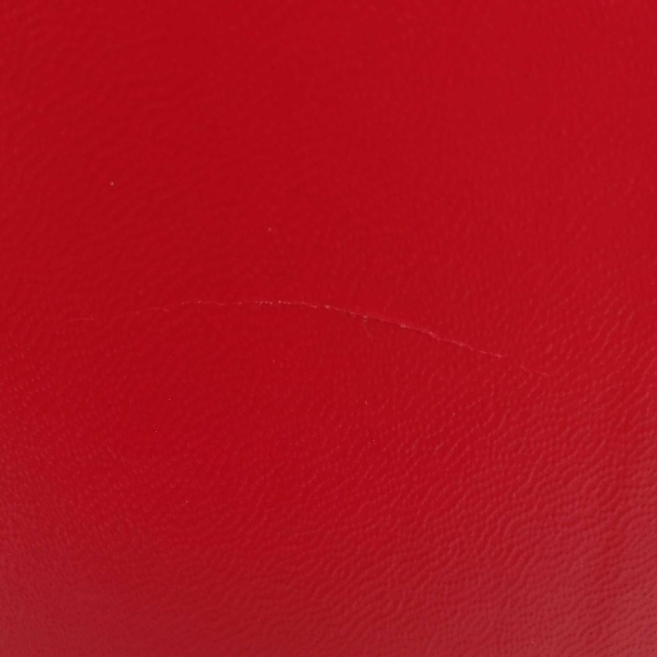 箱側面、底面にキズや汚れあります