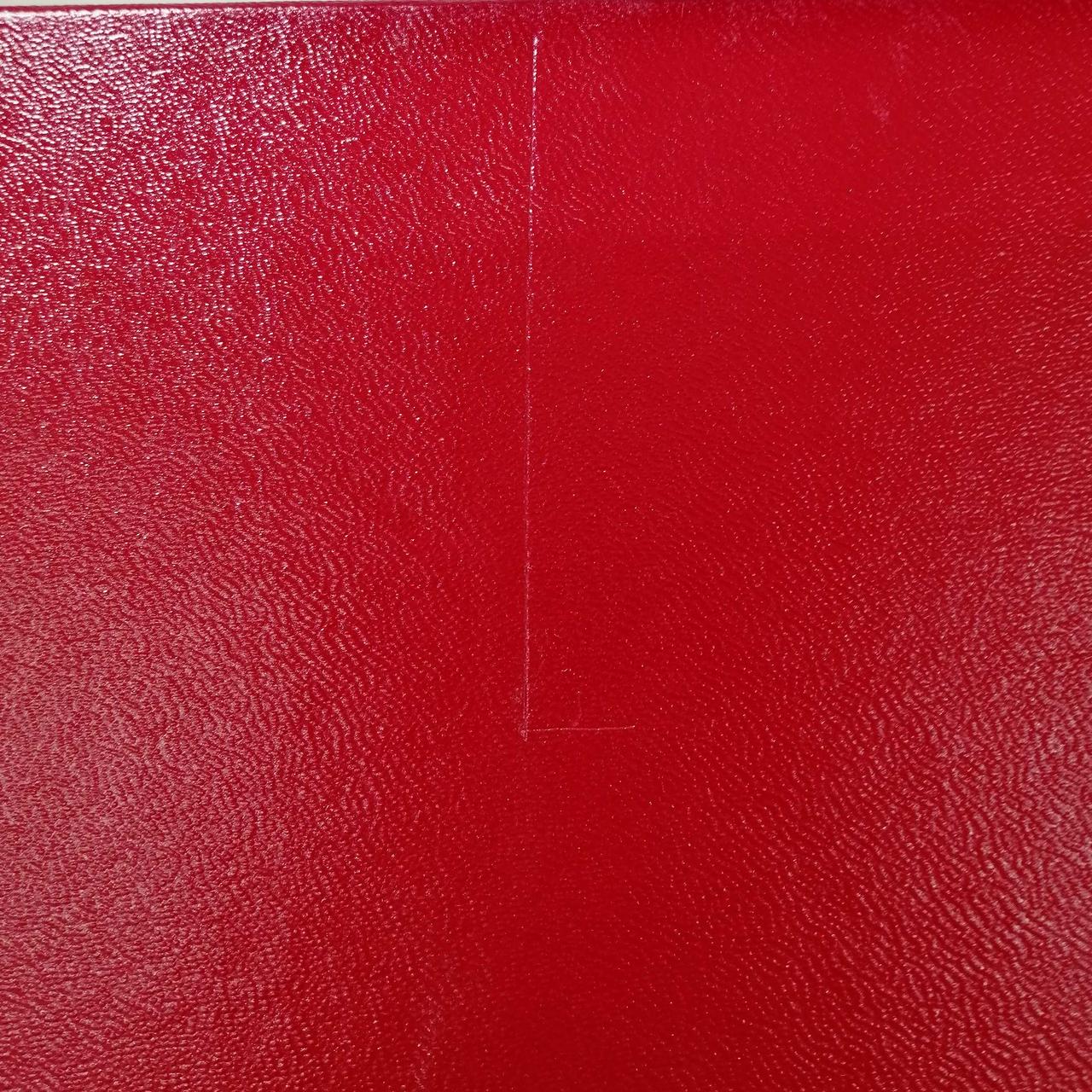 箱側面、底面に汚れやキズあります