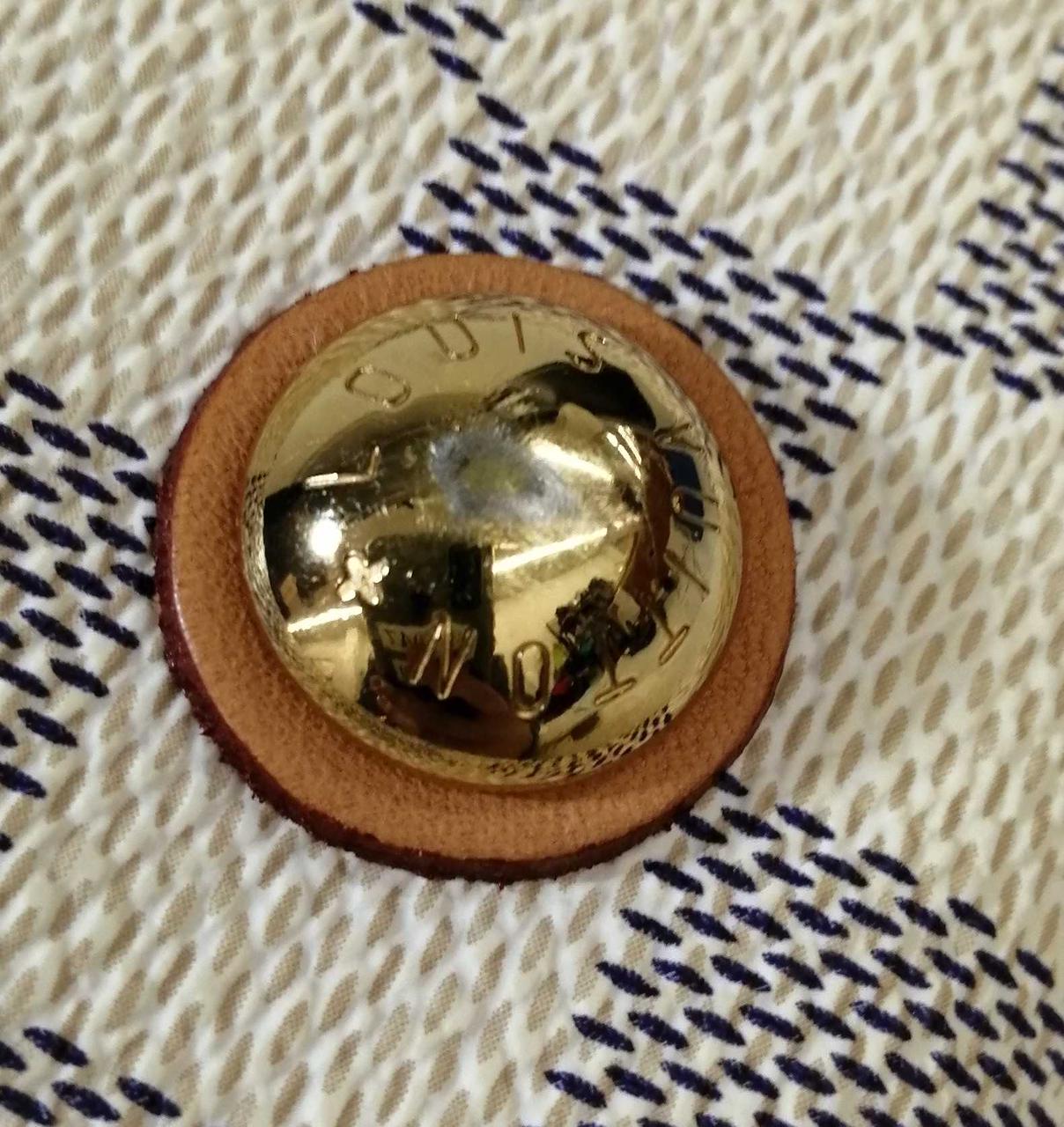 擦れによる色落ちあります