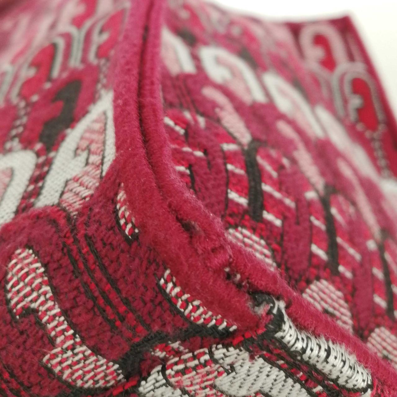 角に劣化あります