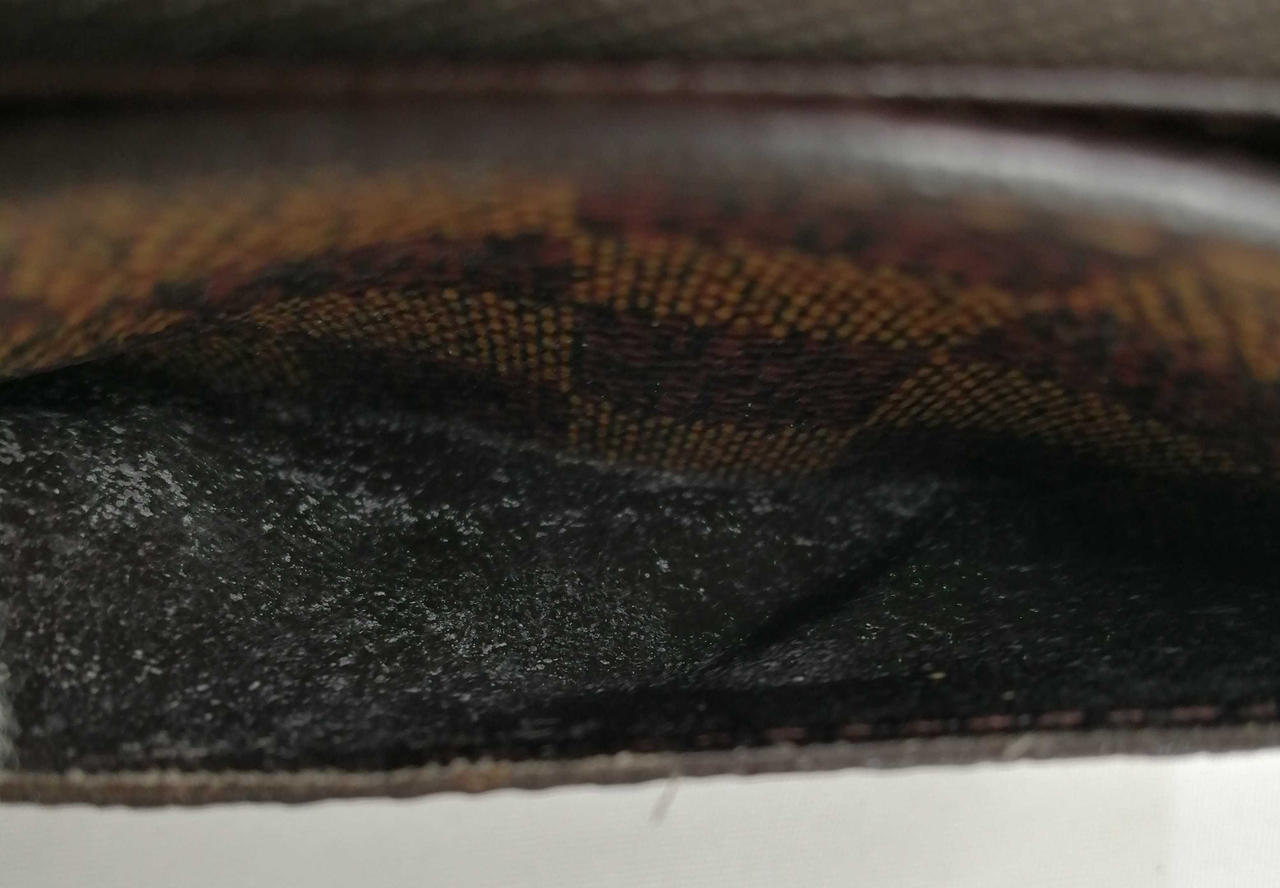 白いものがあります