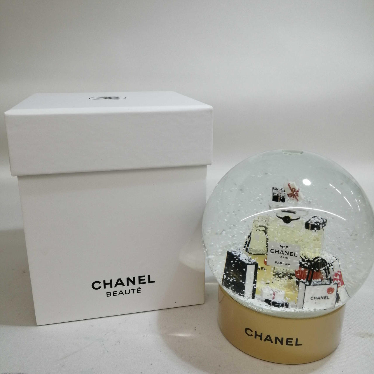 CHANEL スノードーム 2024年/シャネルスノードーム - メルカリ
