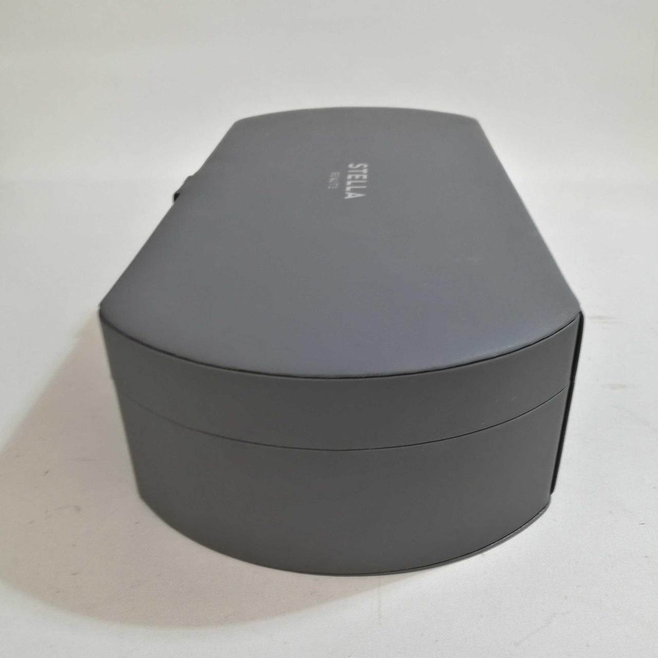 箱にキズや汚れあります