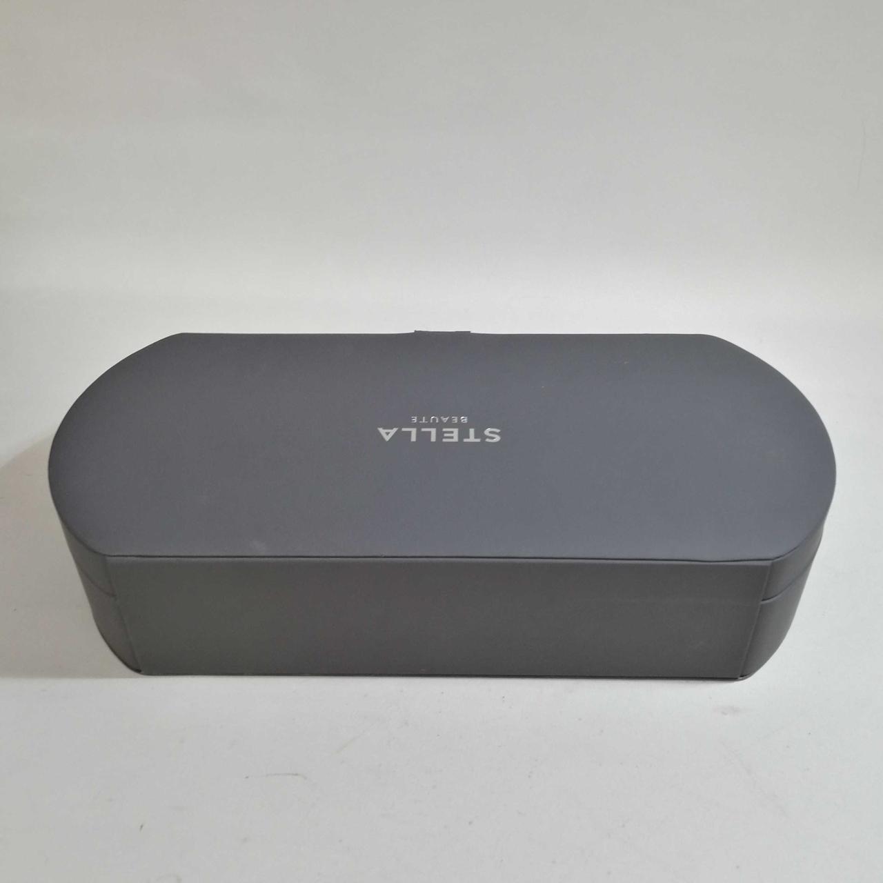 箱にキズや汚れあります