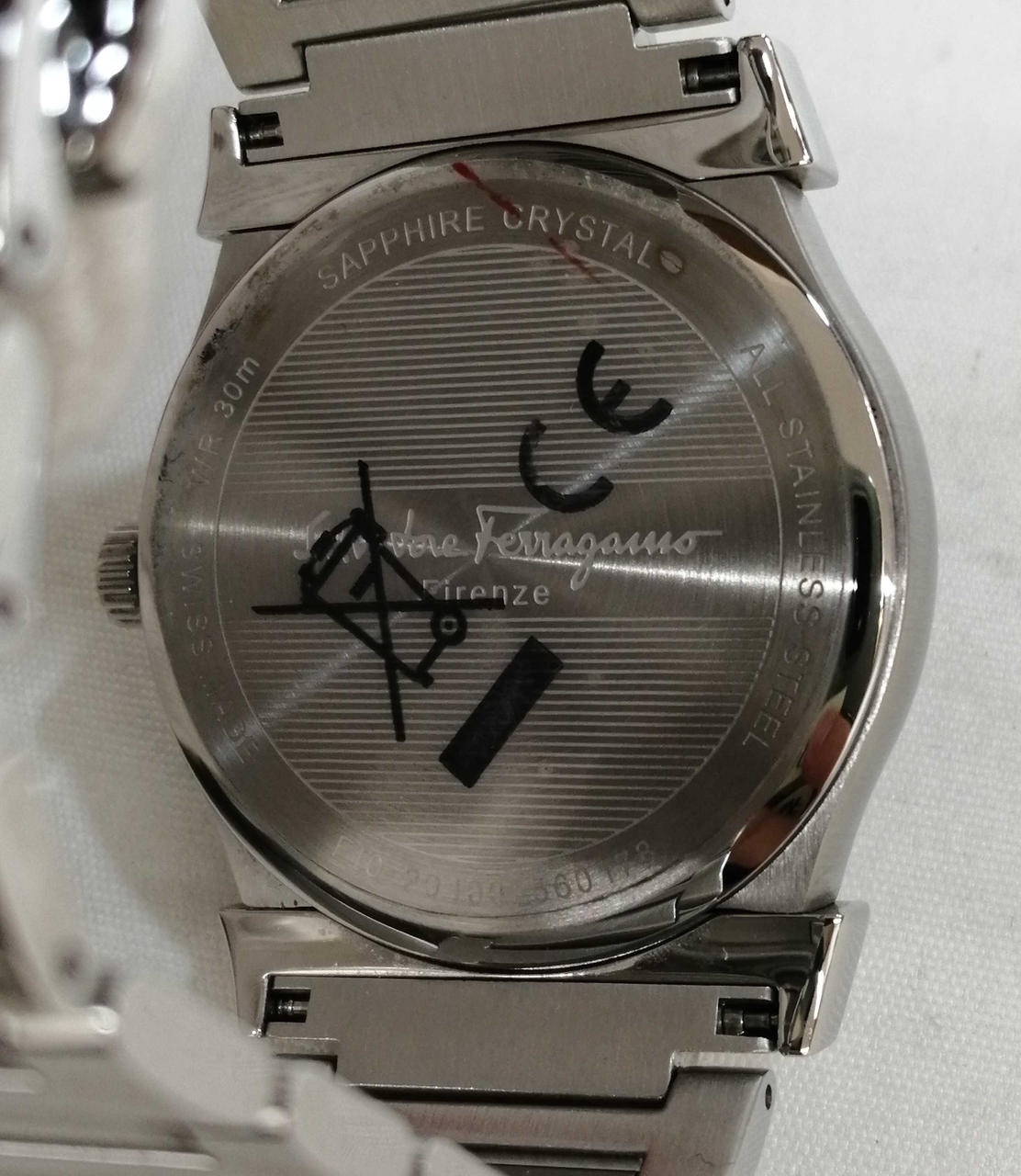 本体内側
シール部分に汚れあります