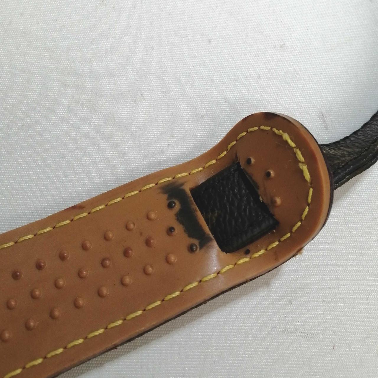 ショルダー部分に汚れあります