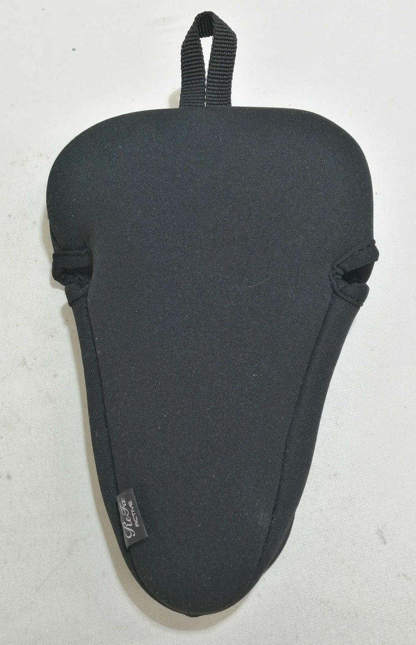 付属品(入れ物)　裏面