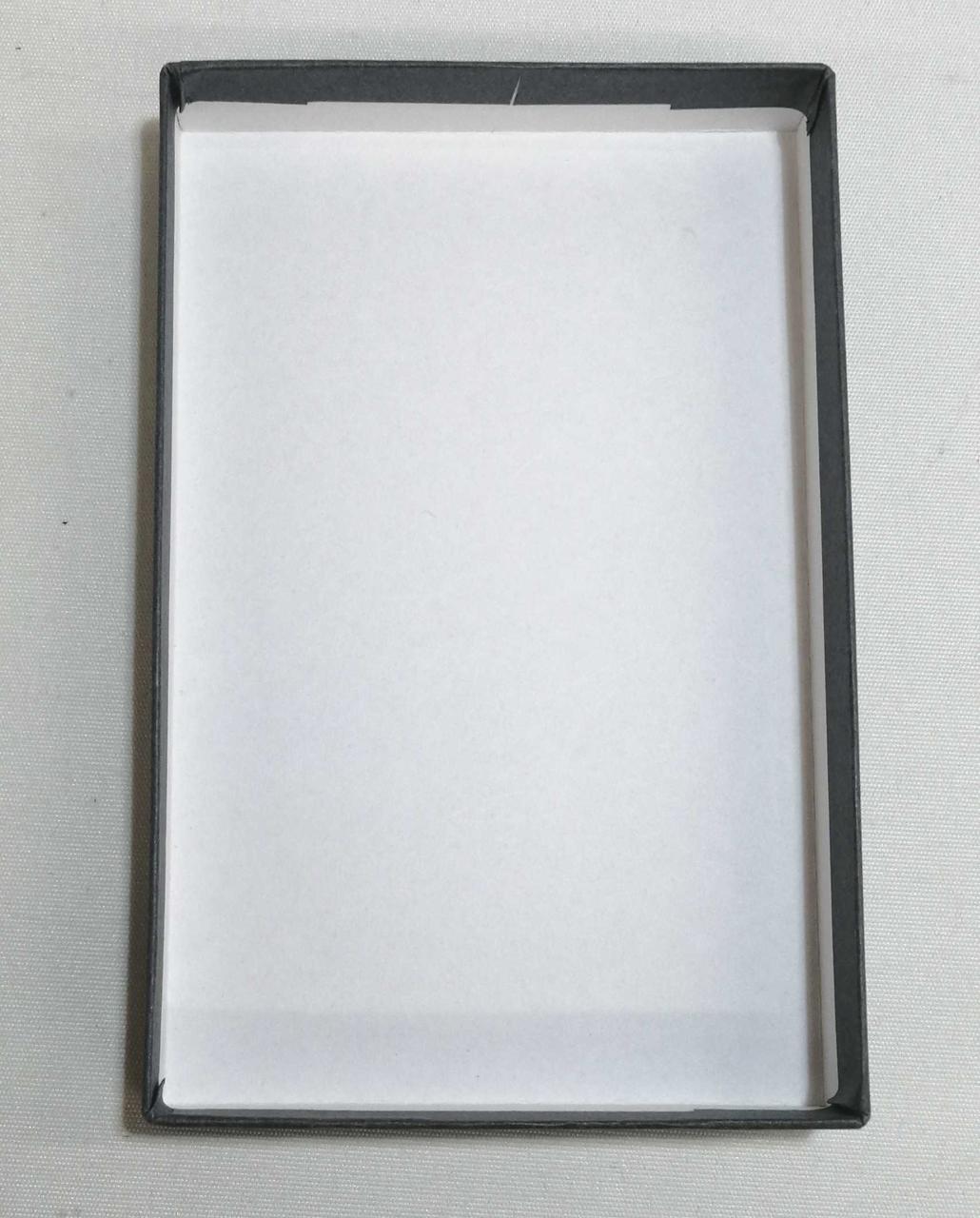 外箱　上　内側