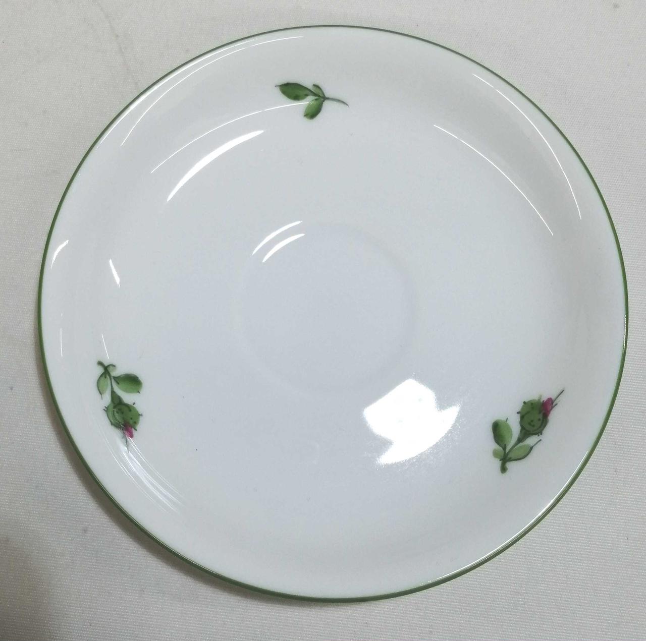 ソーサー　正面