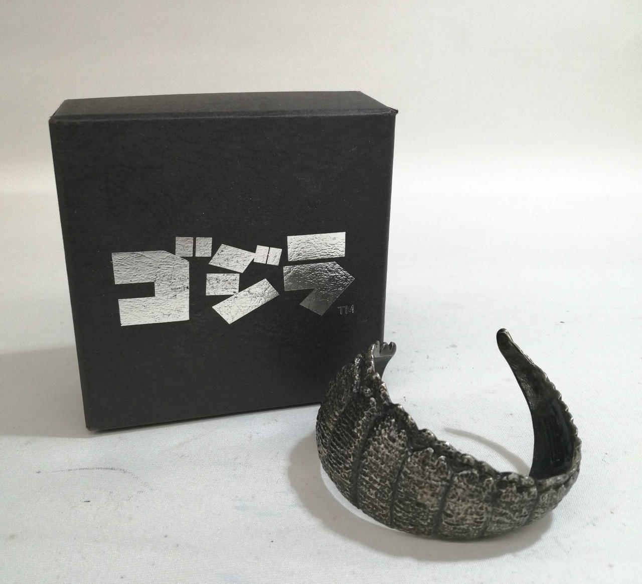 プレミアムバンダイ|ゴジラ バングル|HARDOFFオフモール（オフモ