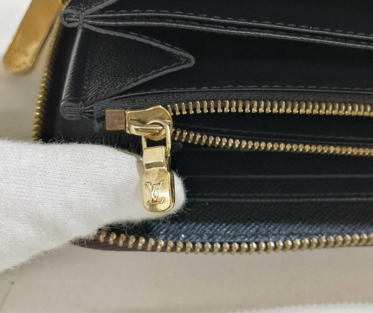 内側ファスナー部分