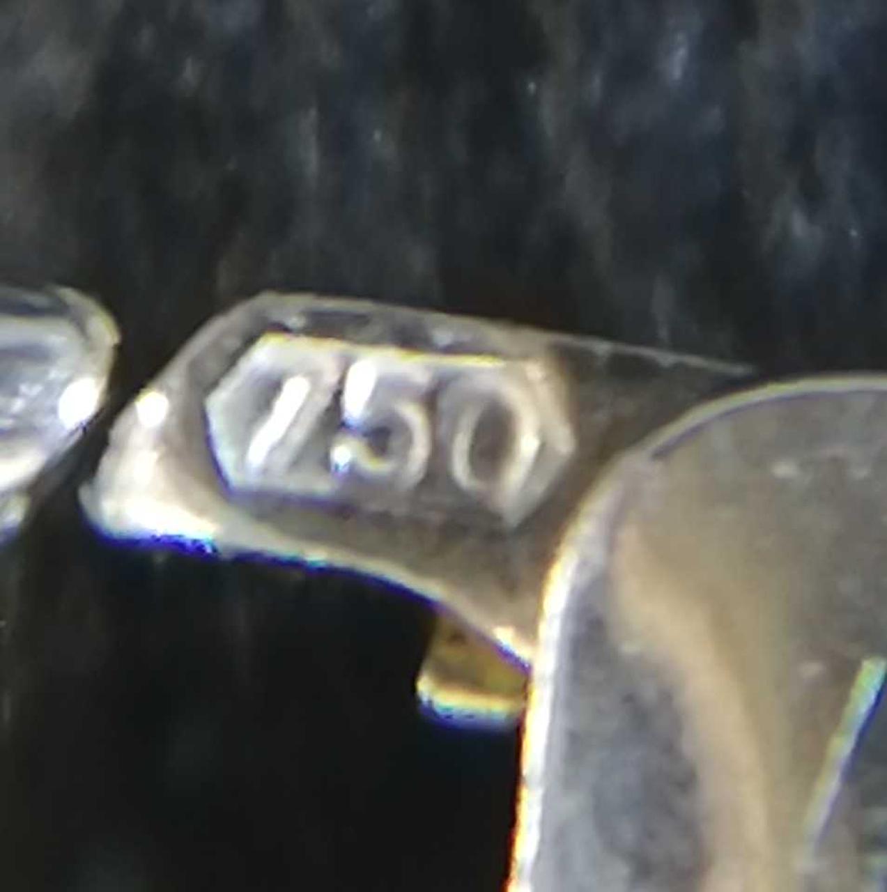 金具部分　刻印　『750』