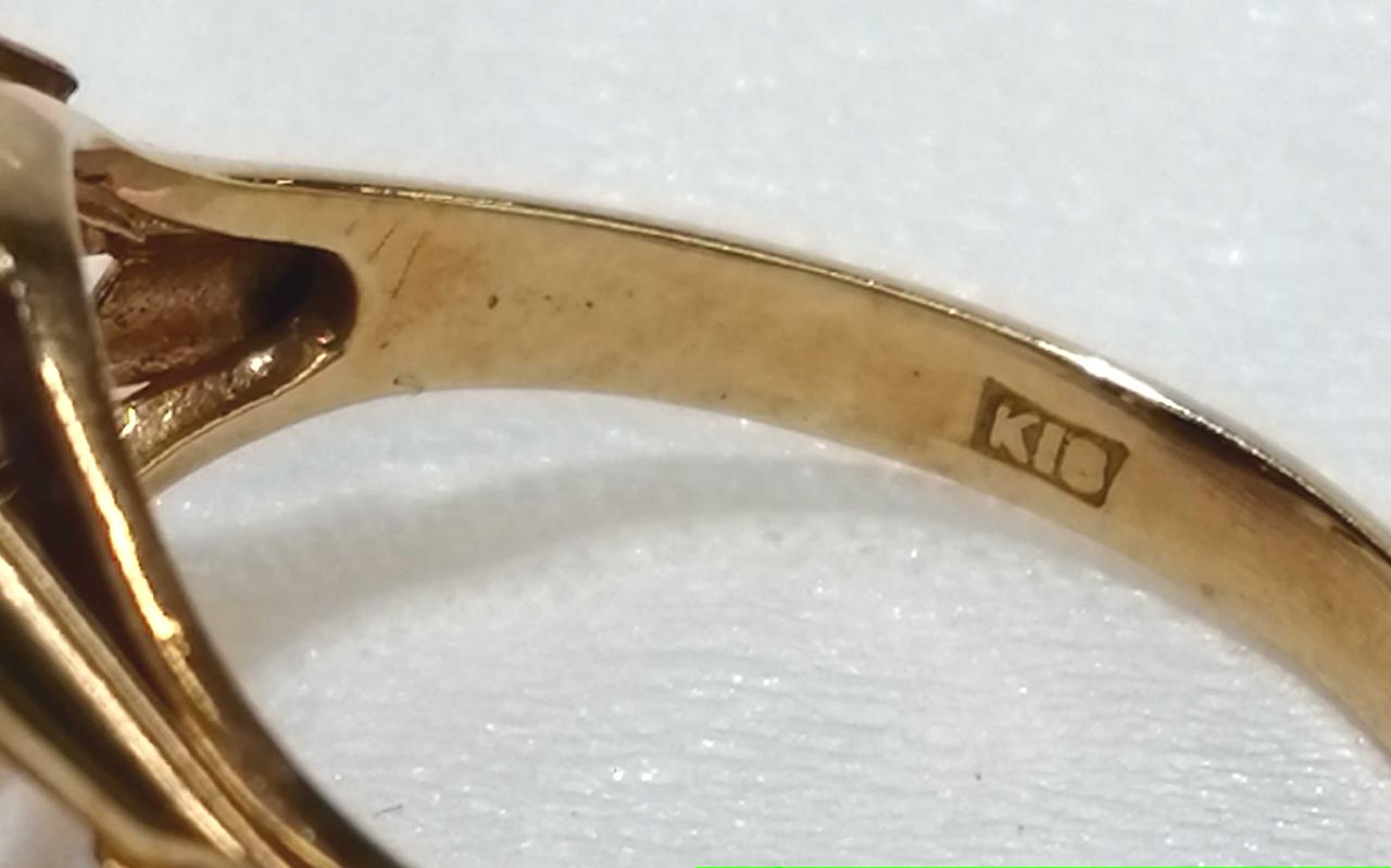 内側　右側面　 刻印　『K18』