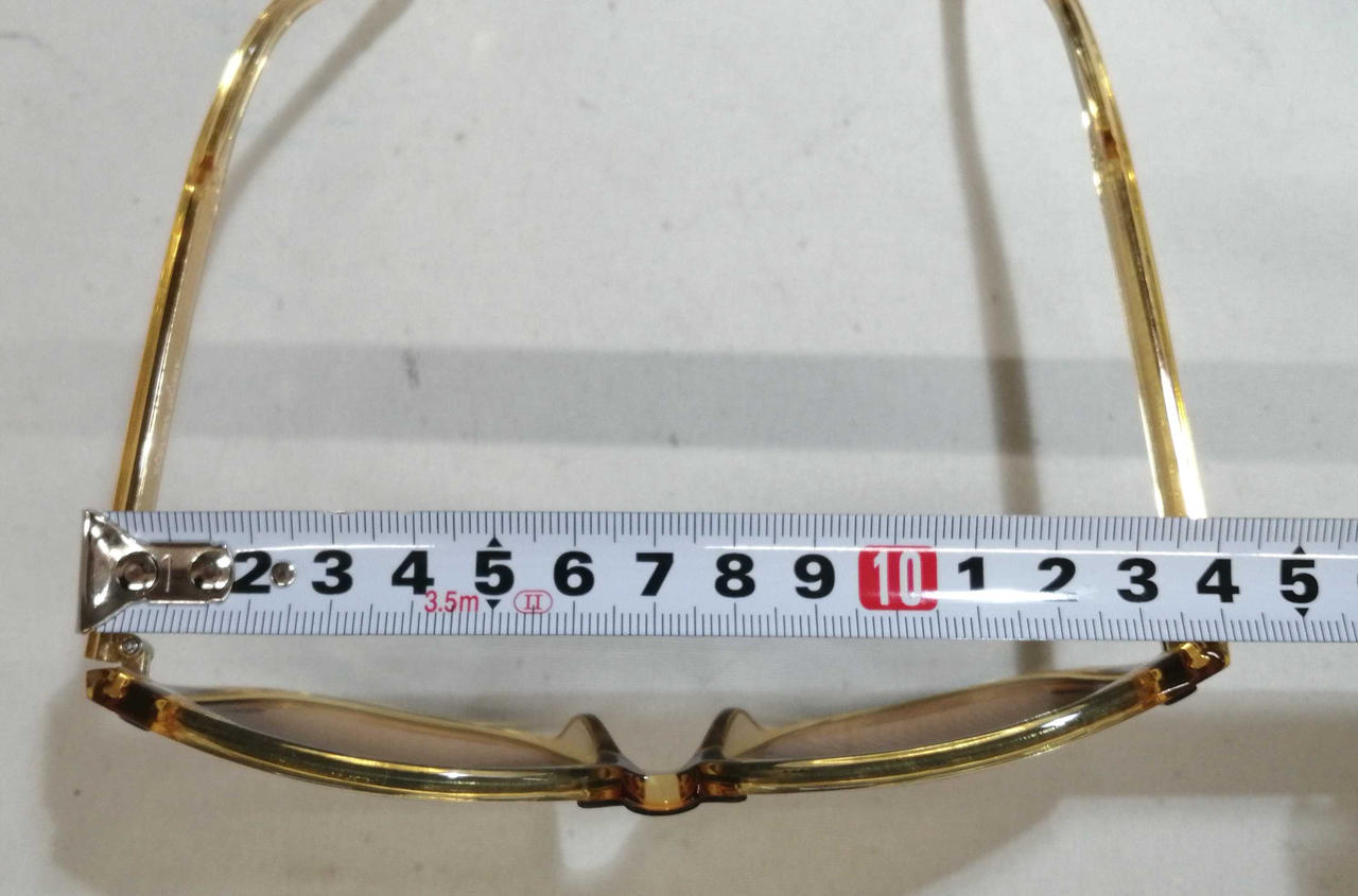 本体　横　約14cm