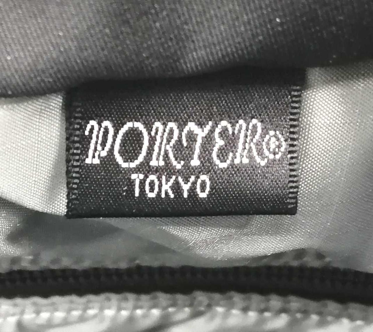 中身　奥側　ロゴ