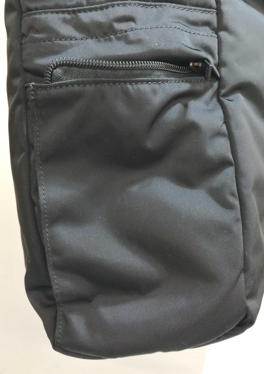 左側面　ポケット