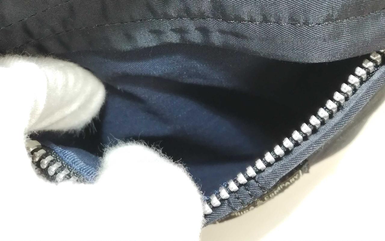 外ポケット　中身