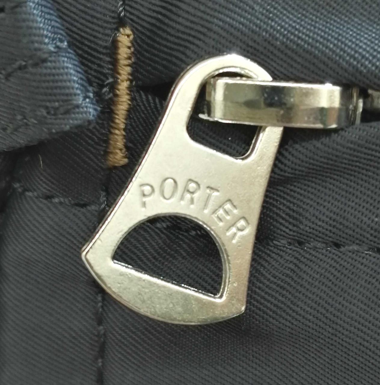 ファスナー部分(全てこのデザインです）