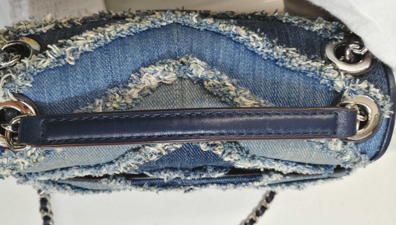 上面　全体的に使用感あります