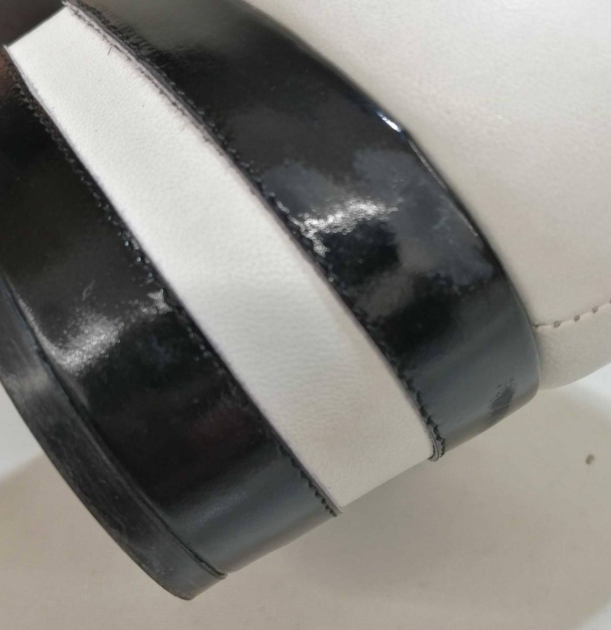 左足　かかと　スレあります