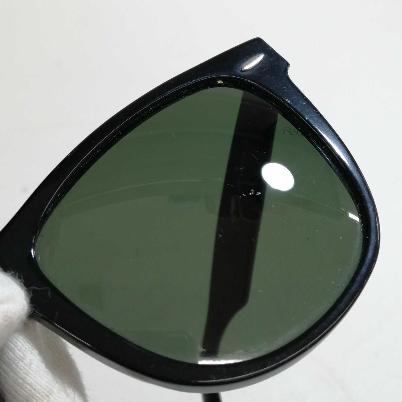 レンズにキズあります