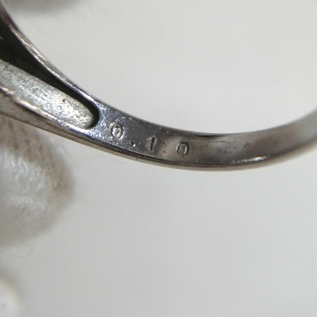 0.10の刻印あります