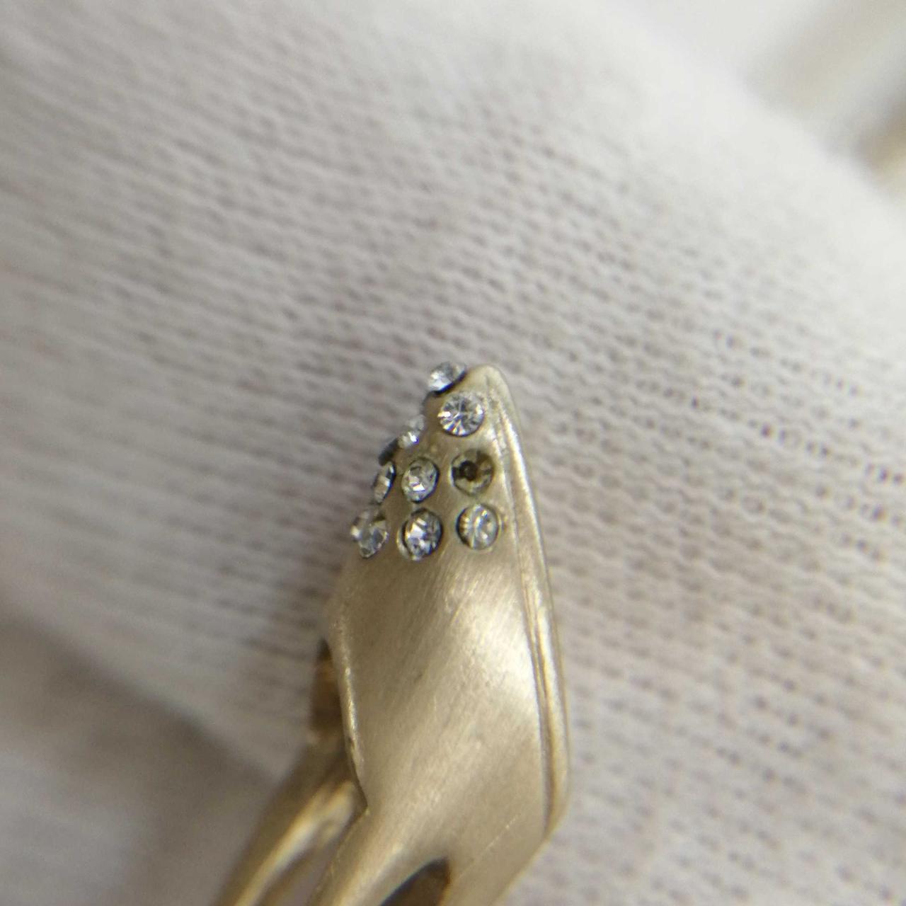 石1つ欠損しています