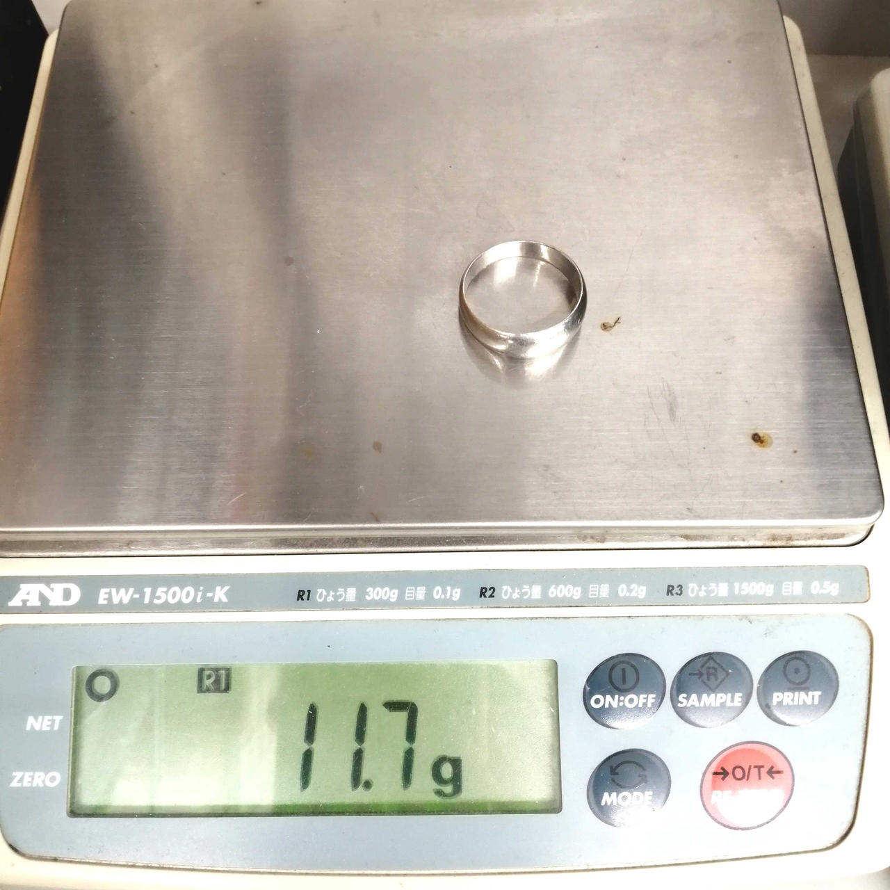 PT850の重さで金額を決定しました