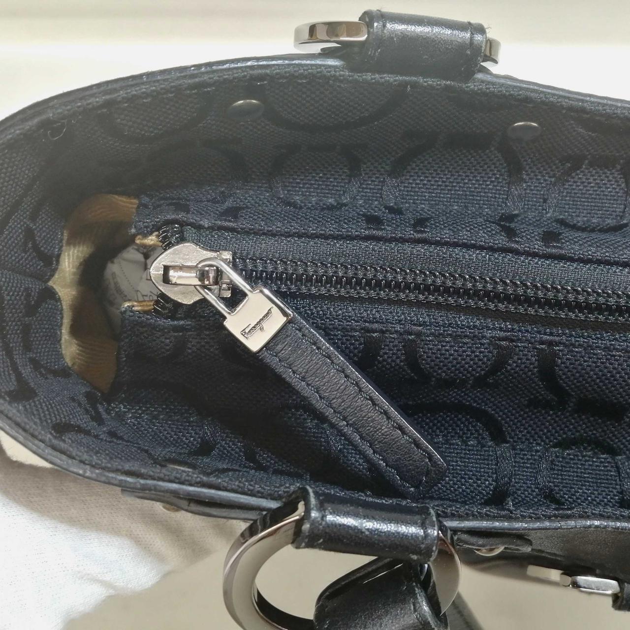チャック部分です