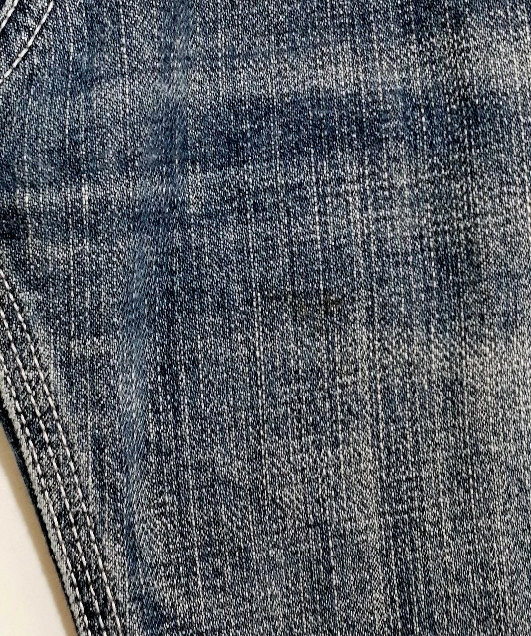目立ちませんがシミあります
