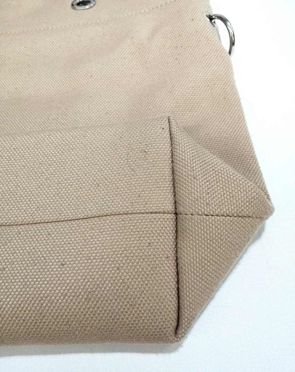 全体的に毛羽立ちあります