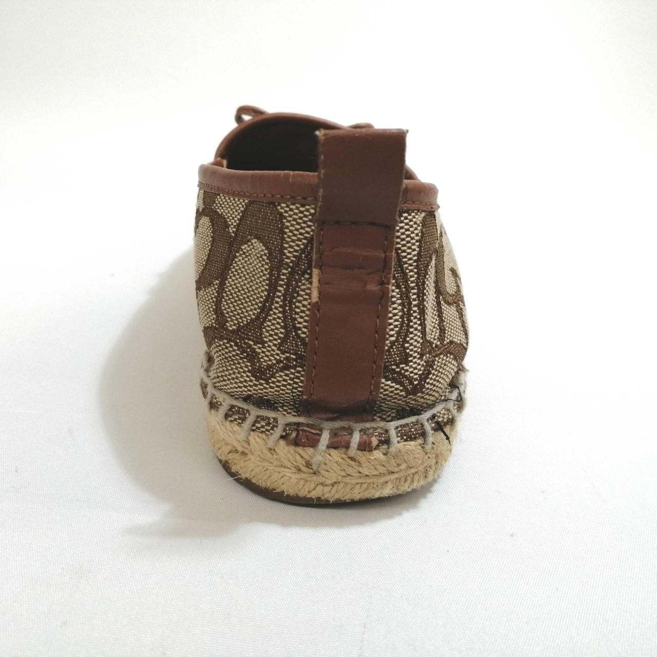 右足かかと