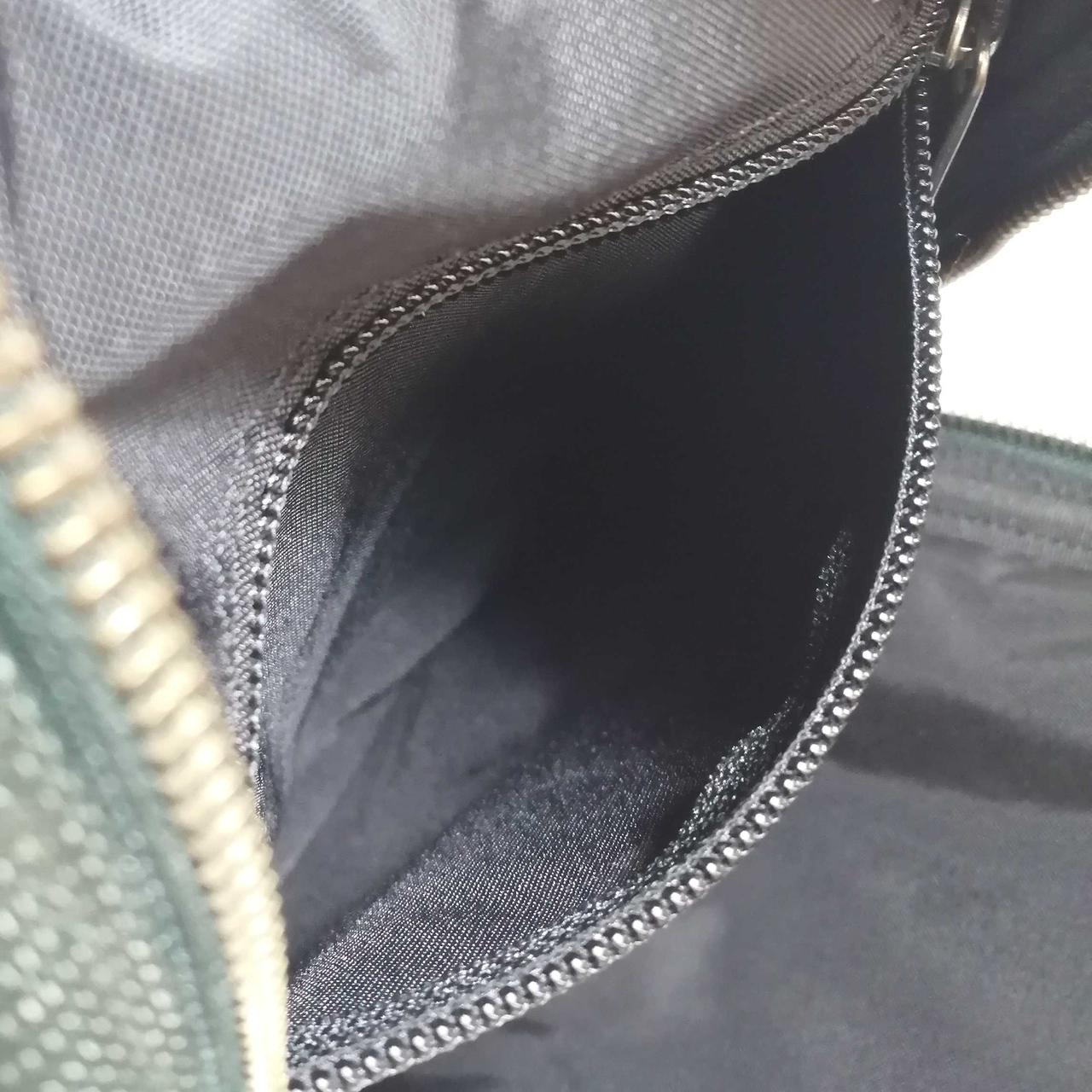 ポケット内側