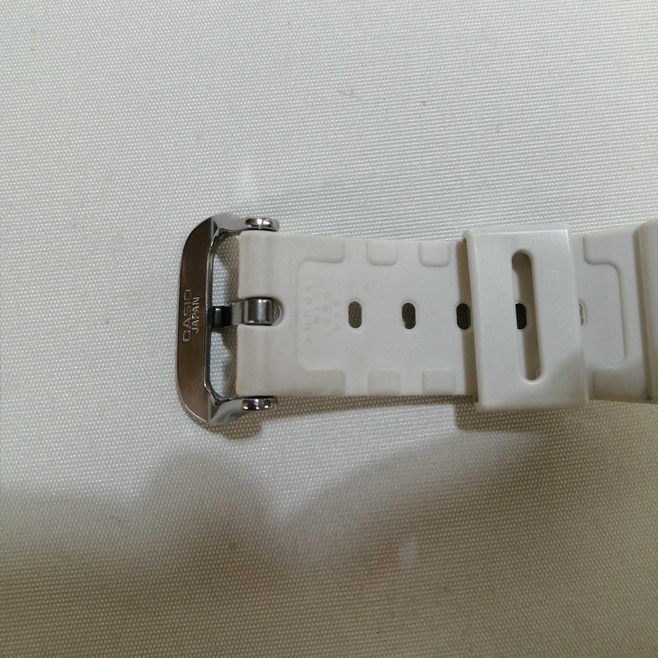 裏側変色あり