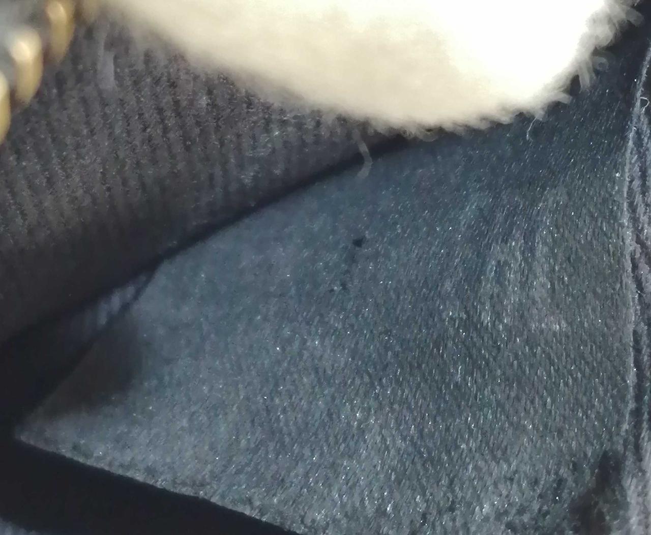 中身　タグ　ロゴが書いてあったようです