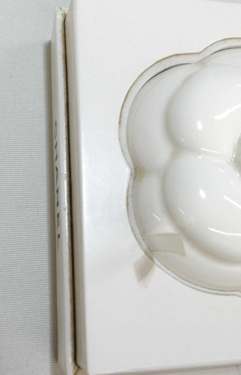 箱の溝
汚れ有り