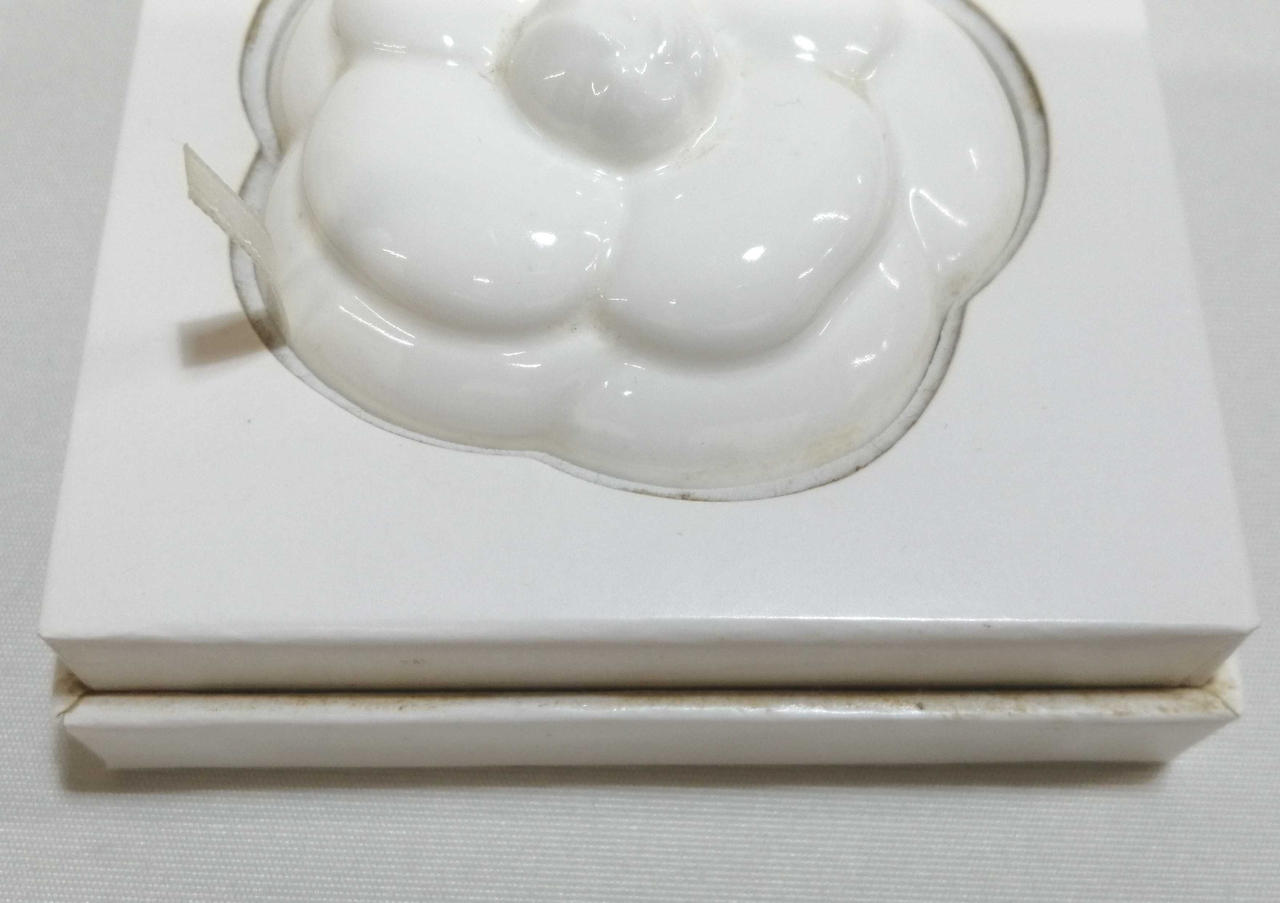 箱の溝
汚れ有り