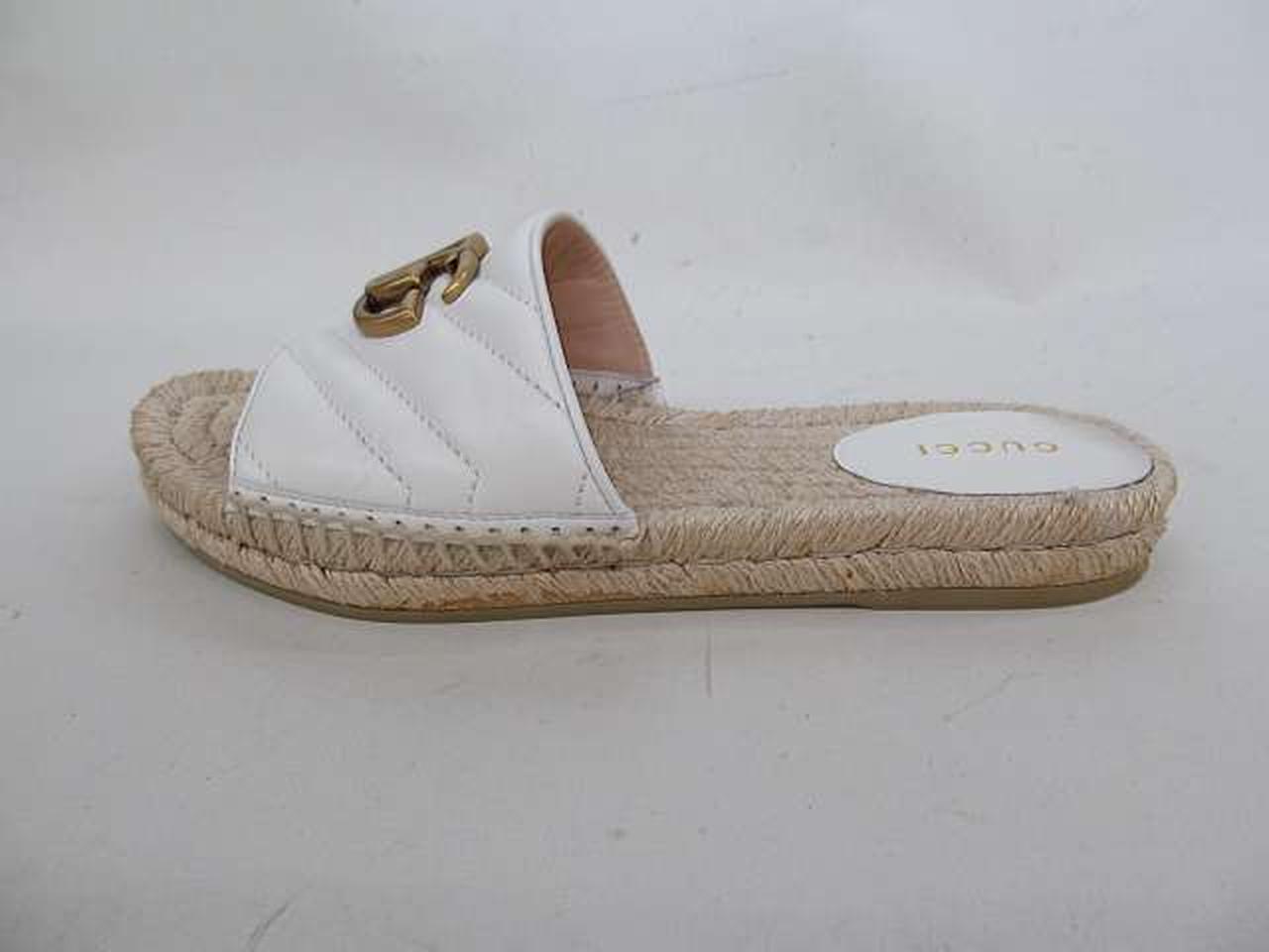 左足外側汚れあります